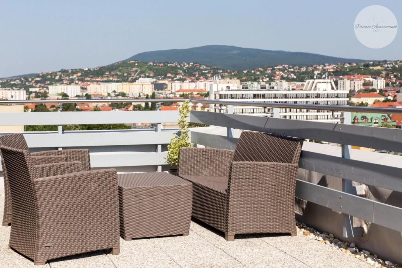 Sky Panorama Apartman Pecs Luaran gambar