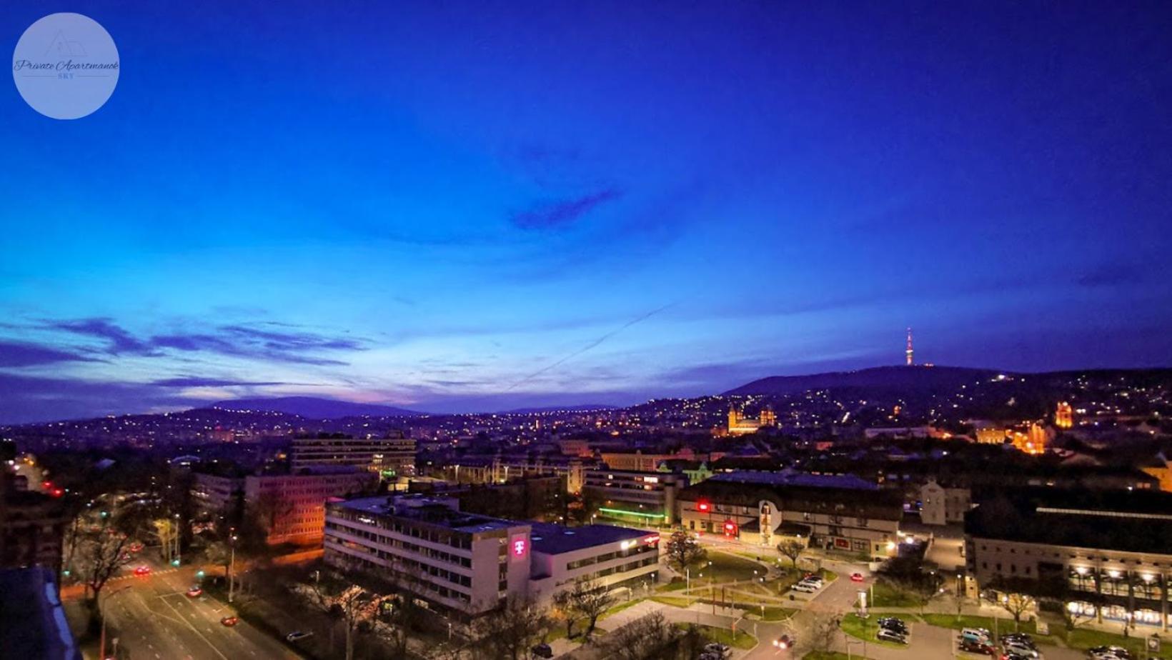 Sky Panorama Apartman Pecs Luaran gambar